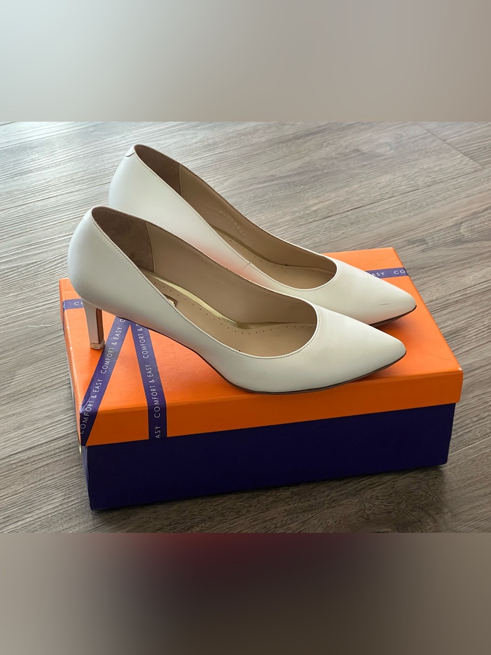 Classic White Pointed-Toe Mid Heel Pumps